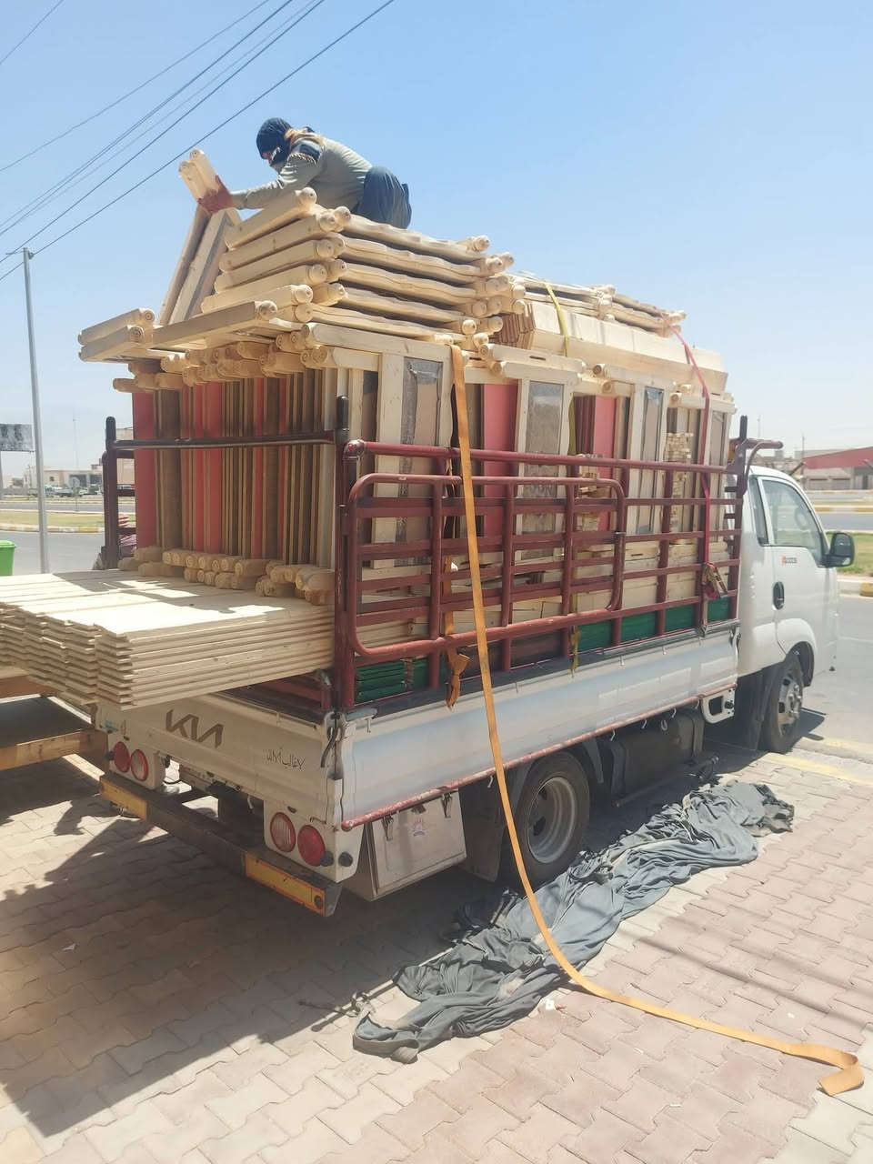 معرض الزهور للأثاث 
وصول وجبه جديده من الاسره (چرابي ) الخشب الاحطاطه نوعيه جيده يوجد جمله ومفرد العنوان الرمادي منطقه 5 كيلو شارع 100 قرب مطعم 🍴 هيوا لكردي يوجد خدمه توصيل للاتصال ***********
اهلا وسهلا بكم…🌹
