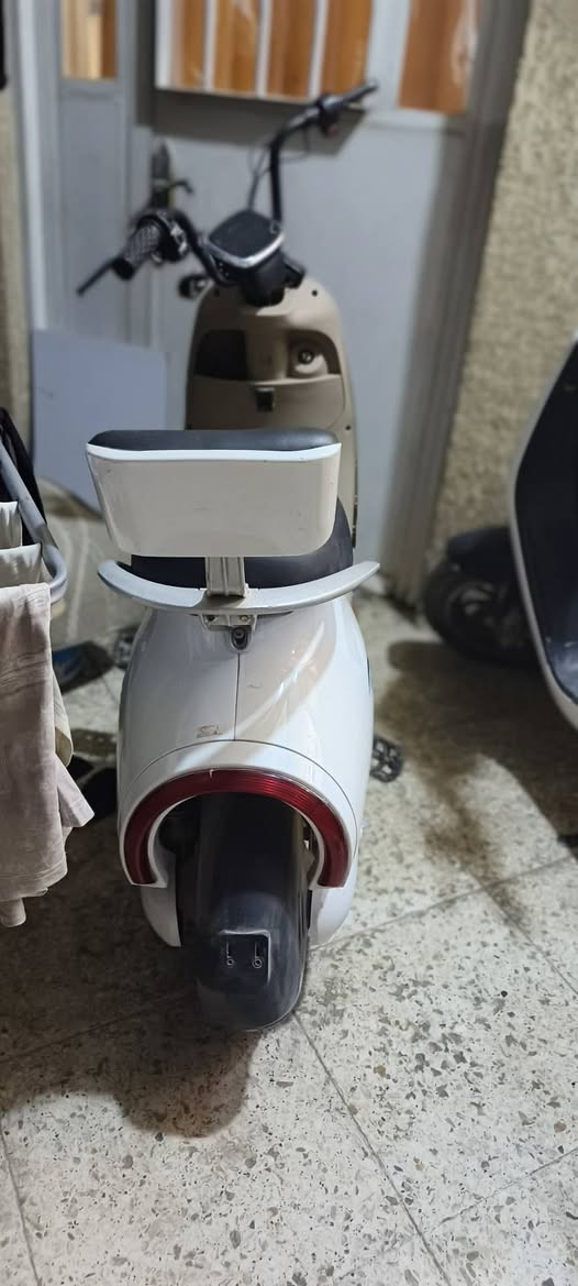 السلام عليكم دراجة شحن حجم 14 خمسة بطاريات للبيع
السعر : 50 الف 

السبب / بطارياتها الـ٥ منتهيات

واتساب / ***********
