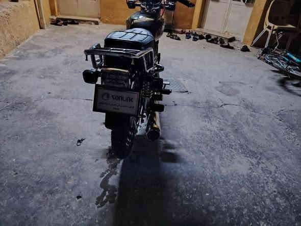 سلام عليكم 
سونك موديل 2025 
دراجه لوك.جديده صاله شهر نازلة من رمبه 
ماشيه 1000دراجه زيرو بمعنه.كلمه كفاله عامه من شخط وزلغ سعر 850قفل قفل قفل لتعاملني العنوان بغداد زعفرانيه 
***********
متواجد واتساب فقط
