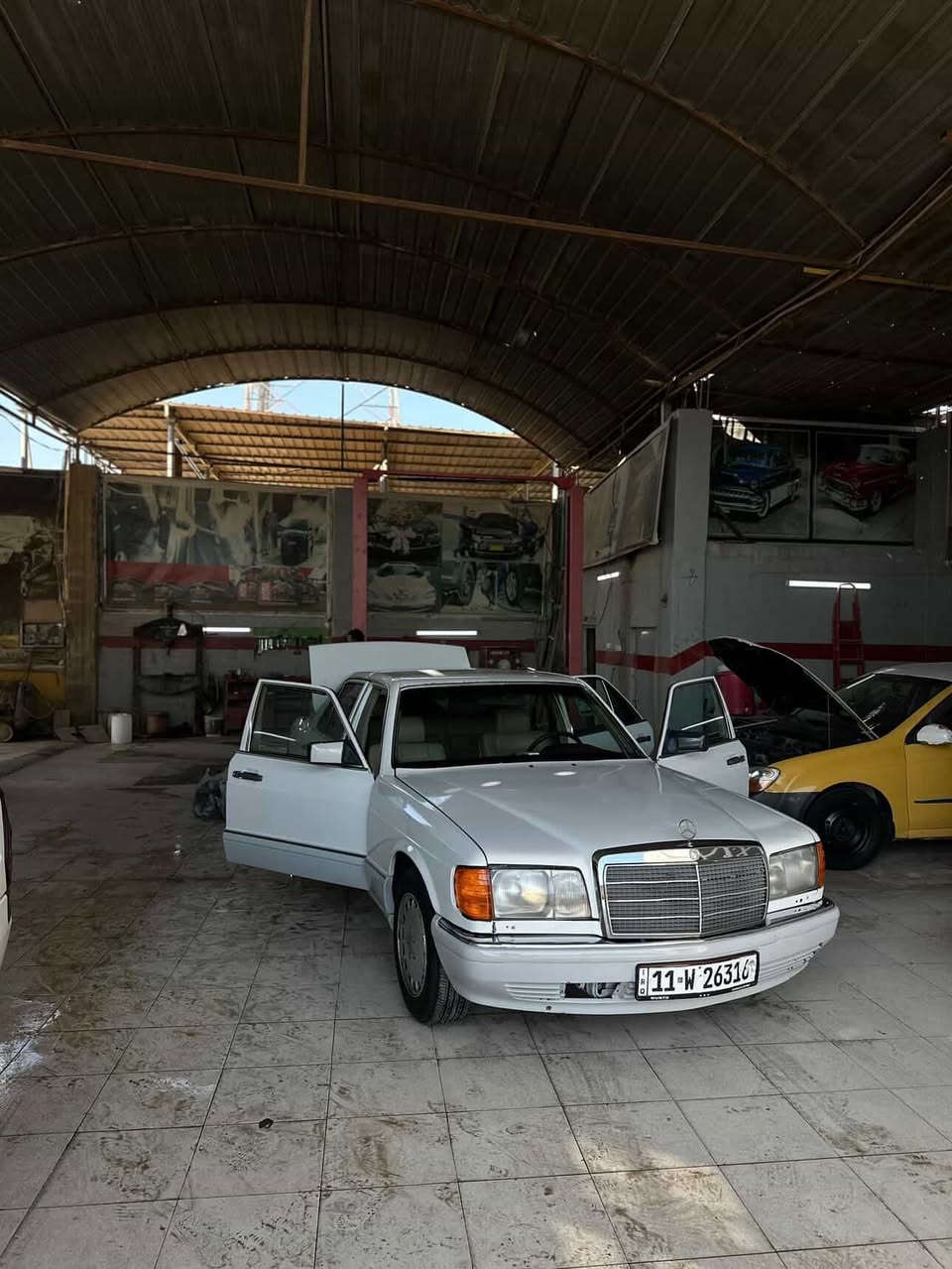 55ورقه وبي مجال بسيط
محرك بلاد قبغ اسود عنكبوت300se 
موديل 1987
سياره مكفوله كير ومحرك ضربتها كلش بسيطه بلبجم 
سياره تاخذها ماتصرف عليها دينار سياره بأسمي سنويه 28 
تحويل ثاني يوم 
عنوان ديالى بعقوبه 
*********** 
غير متواجد على ماسنجر فقط واتساب 
السعر المطلوب 55 وبي مجال
