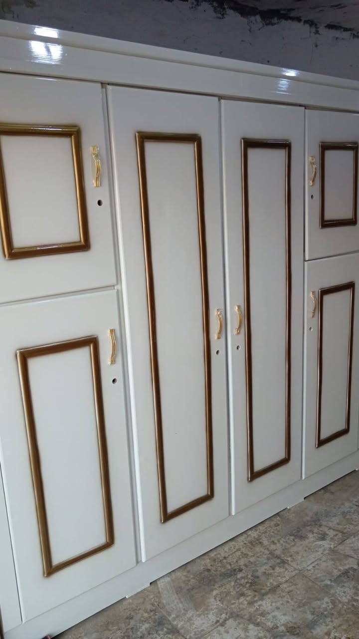 سلام عليكم كنتور ابو اربعه ابلوك الوان 350
كنتور ابو اربعه صاج 300 الرقم واتساب ***********
