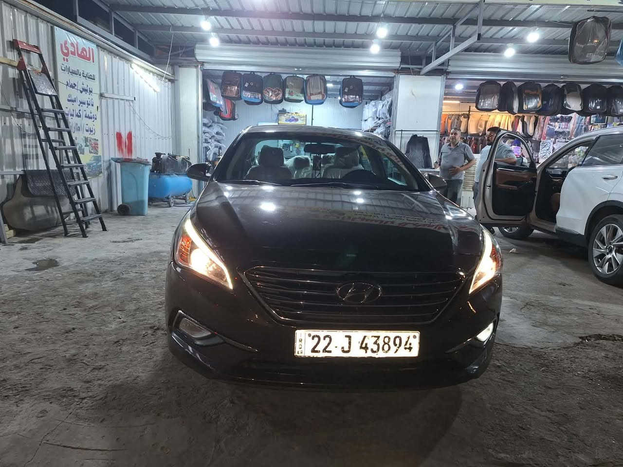 سوناتة 2017 فئت se سبورت  محرك وكير كفالة محرك 2400 أربعة سلندر وارد أمريكي  سيارة حادثها  قطعتين جاملغ السايق و ربع من البني و بيها أيضا بالجنطه بارد شبر 117وبيهة مجال حك الجية ***********
