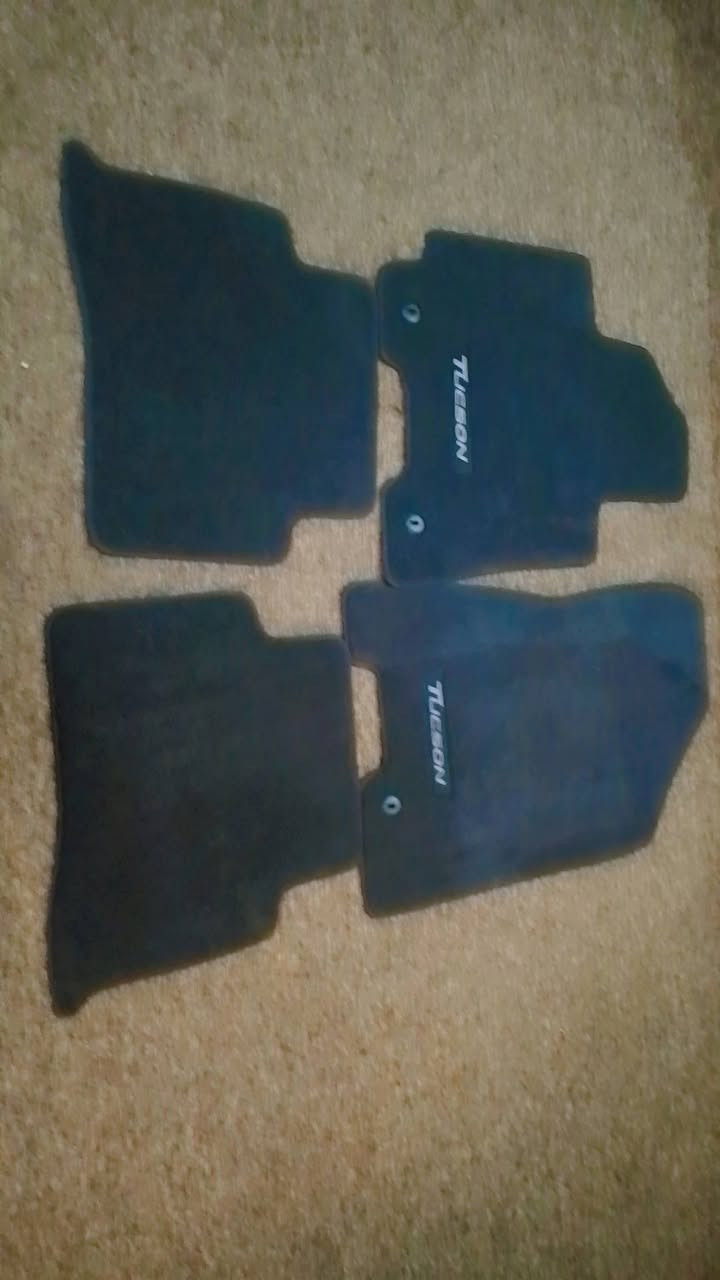 السلام عليكم ارضيات توكسان جدد مامستخدمات يرهمن ع جميع توكسان اصلي شركه يوجد توصيل داخل بغداد ثمن قطع اصليات *********** السعر75الف
