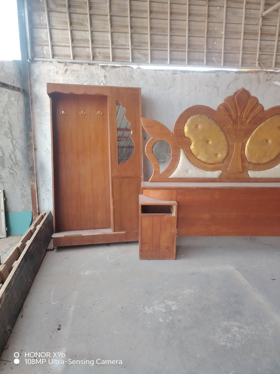 غرفه نوم البيع شغل موجه نضافه ٧٠ بل ١٠٠ سعر ٦٠٠  وبيه مجال *********** مع خدمه توصيل وشد دخل محافظه بابل
