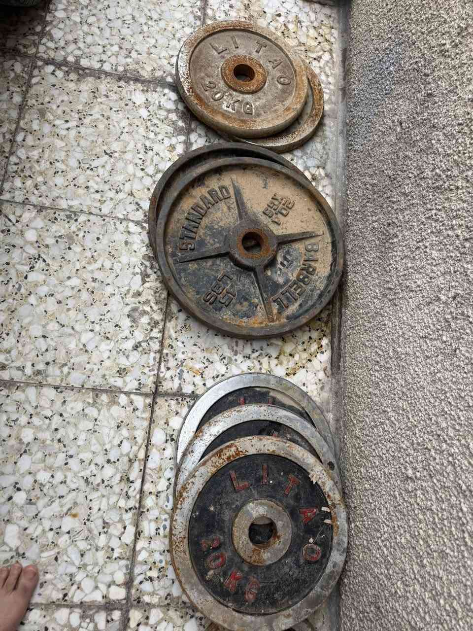 ذني للبيع الوزن الكلي ٢١٤ كيلو
سعر الكيلو ٢٥٠٠
مكاني بغداد الامين المعلمين 
ابيع شلع وشفتات وياهن شمد تريد انطيك 
***********
