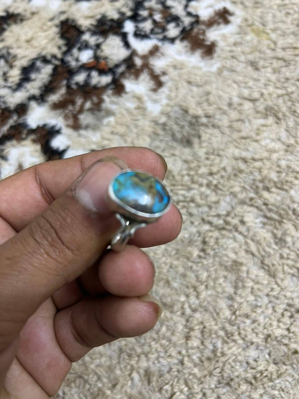 سلام عليكم عندي هذني محابس البيع رضوي وسترين وثالث ماعرفة وسوار فضة رايدهن ب150توصيل مجاني جميع محافظات العراق ***********
