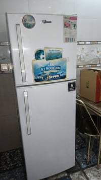 ثلاجة ١٨قدم • ماركة شارك • ماطور LG