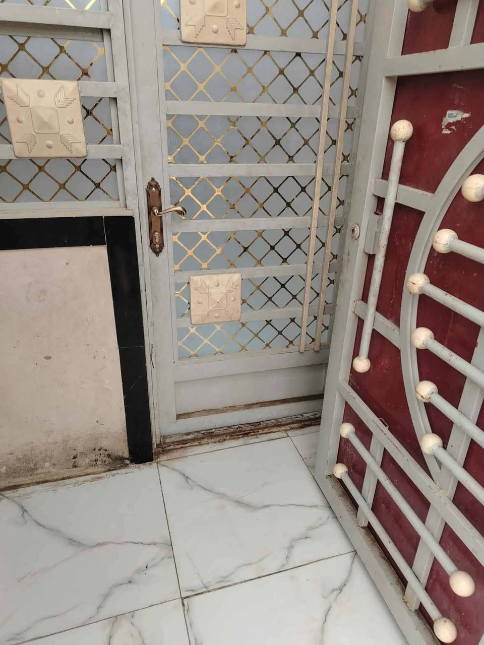 بيت بحي تلعفر طابقين بناء نضيف ايجاره 250


**إذا كنت صاحب هذا الإعلان وتريد حذفه لأي سبب، رجاءا أرسل رسالة إلى الدعم الفني**