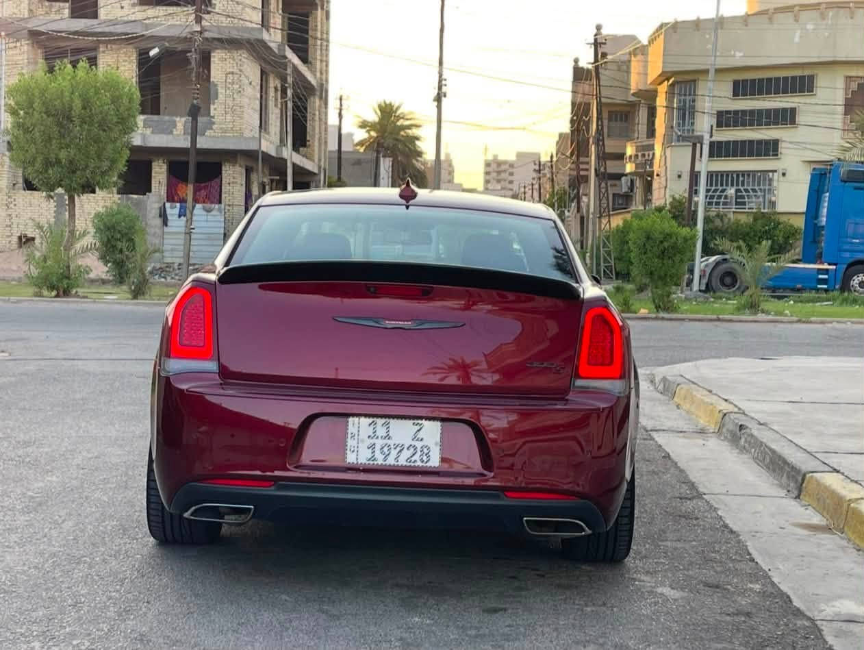 السلام عليكم عندي اوباما 2021 S اعلى فئه السيارة جديده بمعنى الكلمه حادثها فقط بنيد وامبدل بواحد اصلي السيارة بدون دواخل بدون كلشي رقم بغداد بأسمي
فول 1/1 
بصمه
بانوراما 
جلد
كشن حاضن
قطعتين تبريد
وباقي المواصفات المعروفه لل S
مكاني بغداد الرصااااافه
السسسعر 270$ 
للاتصال ***********
