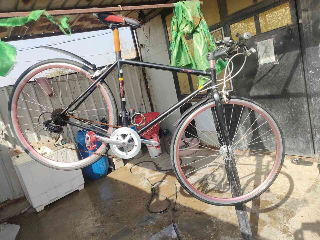 سلام عليكم للبيع مكان بوم الشام قرب القوس مال حسينيه سعر 75 قفل وسمع الفديو للخير ***********
