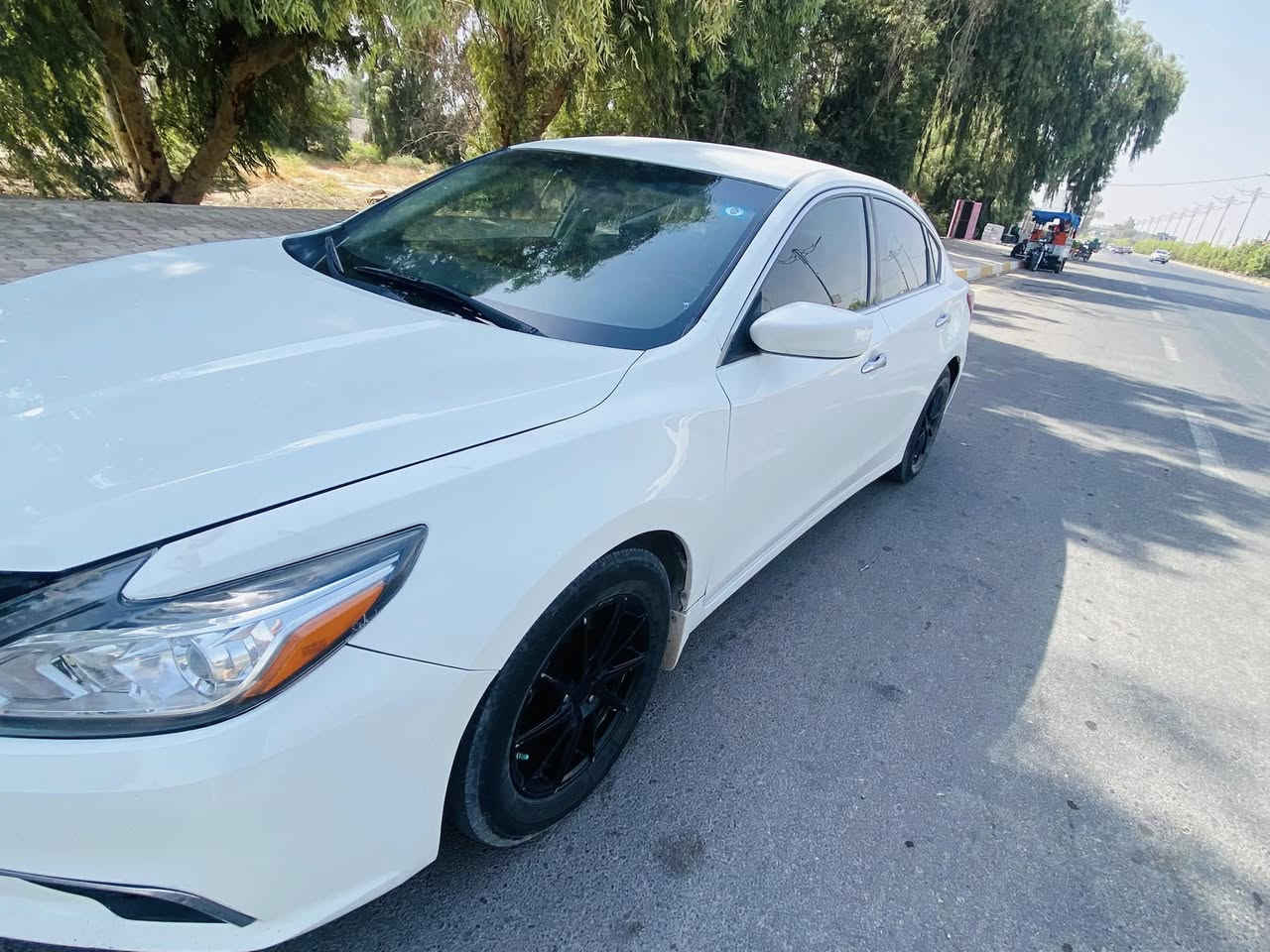 السلام عليكم ورحمة الله وبركاتة 
نيسان التيما ٢٠١٨ وارد امريكي
⭕️مواصفات اس 
⭕️بصمة تشغيل عن بعد
⭕️سيارة كاملة من كافة النواحي
⭕️الضرر دخول كلين للعراق فقط طخة جداً خفيفة بصندوك
⭕️الضرر في العراق جامرلغين وبنيد
⭕️كير ٢٠٢٠ علية صيانة دورية دهن وفلاتر 
⭕️السعر ١١٥ 
⭕️للتواصل***********
