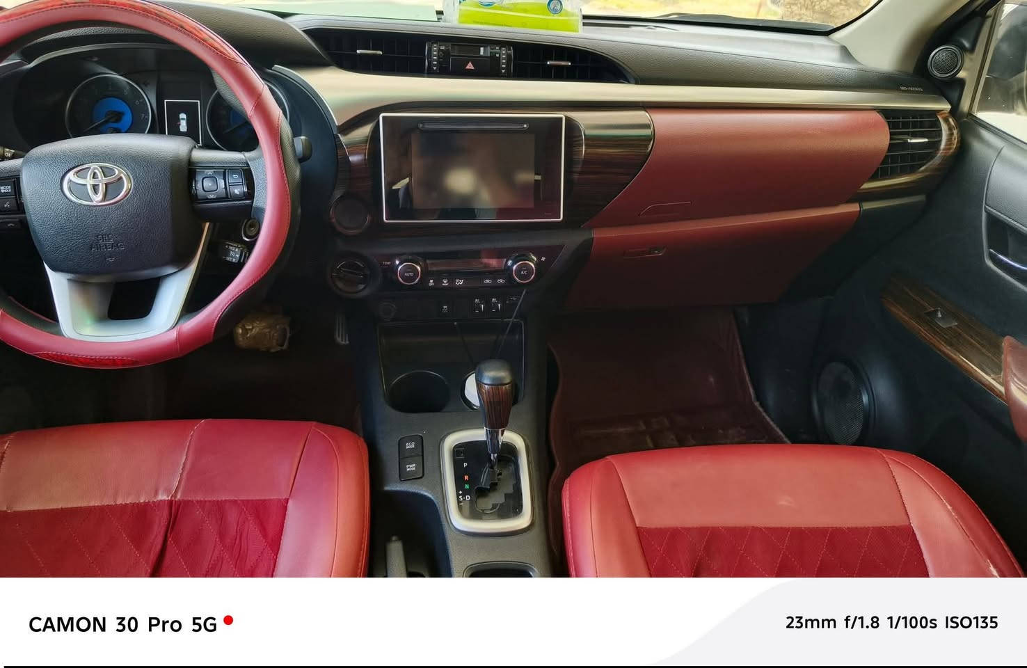 سلام عليكم للبيع تويوتا هايلوكس موديل 2020 شركه ساز فول مواصفات رقم سليمانيه تحويل مباشر سياره مكفوله كفاله عامه من بارد وشخط والتبديل وصبغ بعدها عل وضع الشركه سياره ماشيه ٧٤ الف سياره فول مواصفات شاشه كامره تبريد قطعتين ومعروفه مواصفاتها سياره جديده معنا الكلام مال جنايg
مكاني بغداد للستفسار اتصل وترهم مراوس حسب القناعه 
***********
