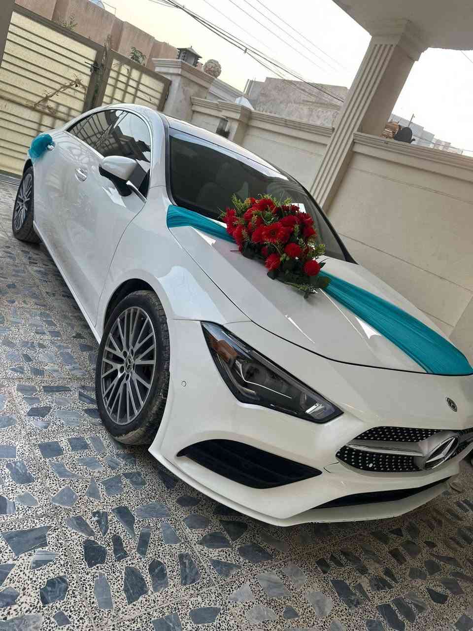 مرسيدس cla كلاس 2023 هي سيارة فاخرة تتميز بمواصفات عالية الجودة. إليك بعض المواصفات الرئيسية:
المحرك: محرك 4 أسطوانات متتالية بسعة 2.0 لتر مع شاحن توريني
قوة المحرك: 255 حصان  محرك توينتي
العزم: 273 رطل-قدم
ناقل الحركة: أوتوماتيك 9 سرعات
الدفع: دفع خلفي أو دفع رباعي
الاستهلاك الوقود: 6.2 لتر/100 كم
السعة الخزان الوقود: 66 لتر
ماشيه 3000
التسارع: من 0 إلى 100 خلال 8.2 ثانية
*السرعة
المواصفات الداخلية:
مقاعد مدلكة وقابلة للتدفئة والتبريد
شاشة عرض بانورامية
نظام MBUX للتحكم الصوتي
أنظمة قيادة شبه ذاتية متقدمة
نظام صوت محيطي ثلاثي الأبعاد Burmester من 12 سماعة
المواصفات الخارجية:
تصميم خارجي راقٍ
شبك أمامي مميز
إضاءة محيطية بـ 64 لونًا
عجلات 19 إنش
الأمان:
نظام الاستقرار على المنعطفات
نظام مراقبة النقطة العمياء
نظام الاستشعار بالضغط
مثبتات ISOFIX
حساسات ركن خلفية
وبعد بيه مواصفات الاستفسار ***********
