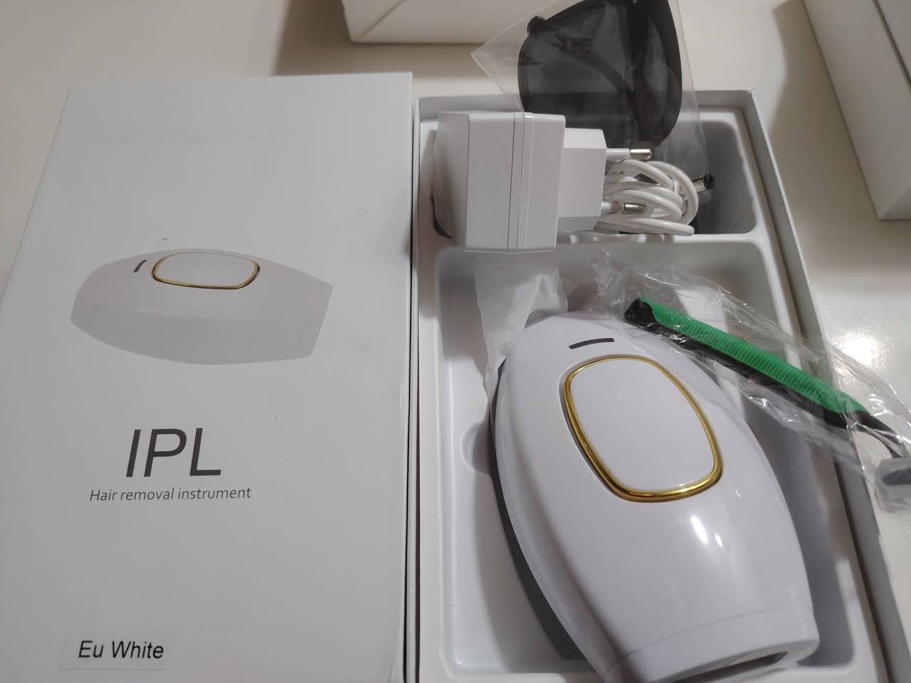 ليزر المنزلي IPL الغني عن التعريف
كامل ملحقاته
نظارات
ماكنة حلاقه
كيبل شحن
وحهاز الليزر
مليون ضربه
بيه 6 درجات


**إذا كنت صاحب هذا الإعلان وتريد حذفه لأي سبب، رجاءا أرسل رسالة إلى الدعم الفني**