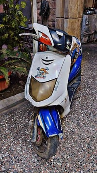 سكنس نثيه 140 دراجه محرك رمبه جديد وباتري جديد بيها بعض الملاحظات سعره...