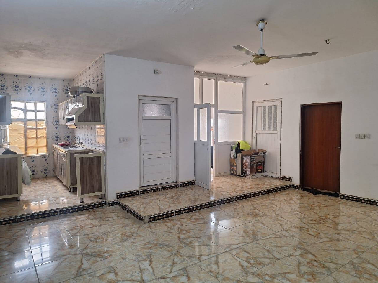 #دار للبيع
العنوان : تكريت القادسية 
مقابيل جامع القادسية  
#المساحة 10☆30=300متر  شارع 15متر 
يحتوي على 5 غرف نوم واستقبال
 ومطبخ  سيراميك وصحيات داخل وخارج 
#السعر المطلوب《 145مليون  》قابل للتفاوض 
#للاستفسار الاتصال على الارقام التالية
***********
***********
#مكتب دجلة للعقار ....
