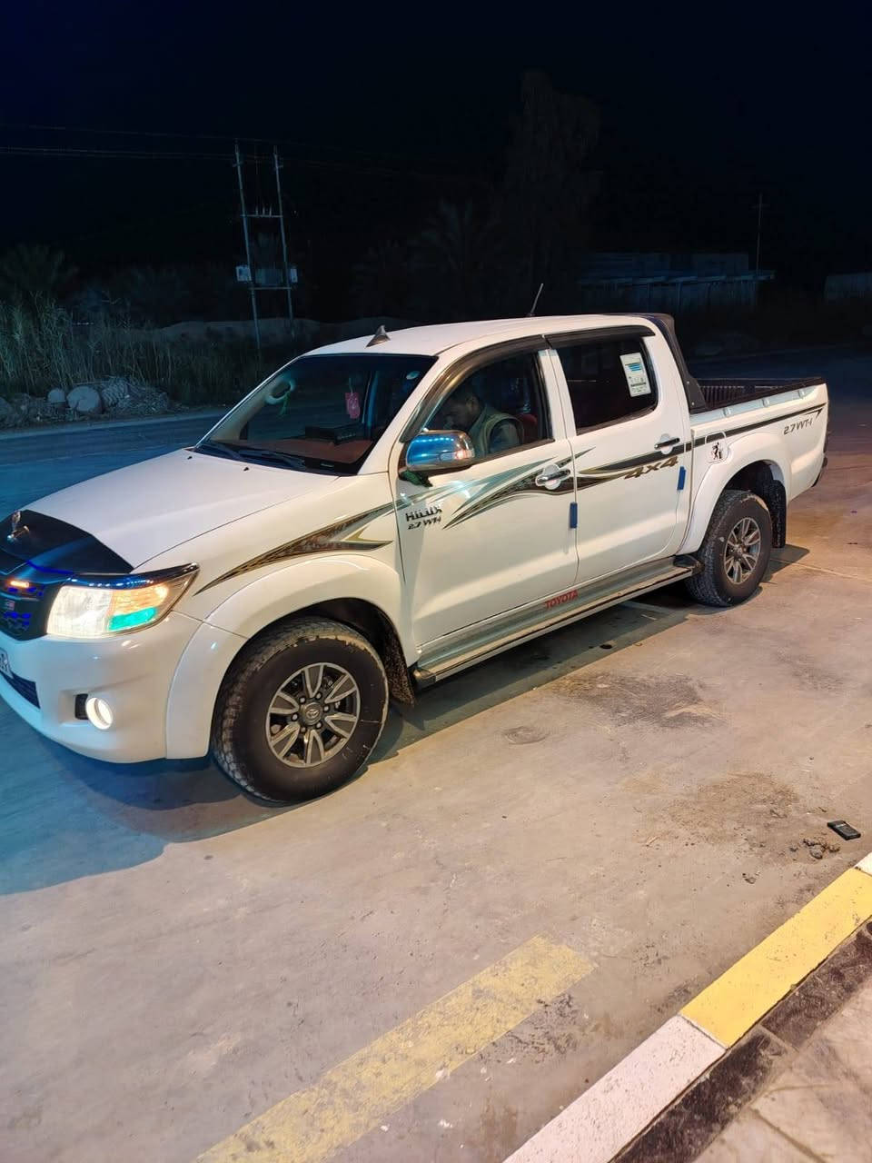 هايلوكس 2014 4x4 السعر 162 مكينه بانزين كير اكسن شاصي كفالة كهربائيات تبريد 🥶 تدفئه نار 🔥 سيارة واكعه عليه سقيفه فقط باقي كفاله عنوان واسط الصويرة ***********
