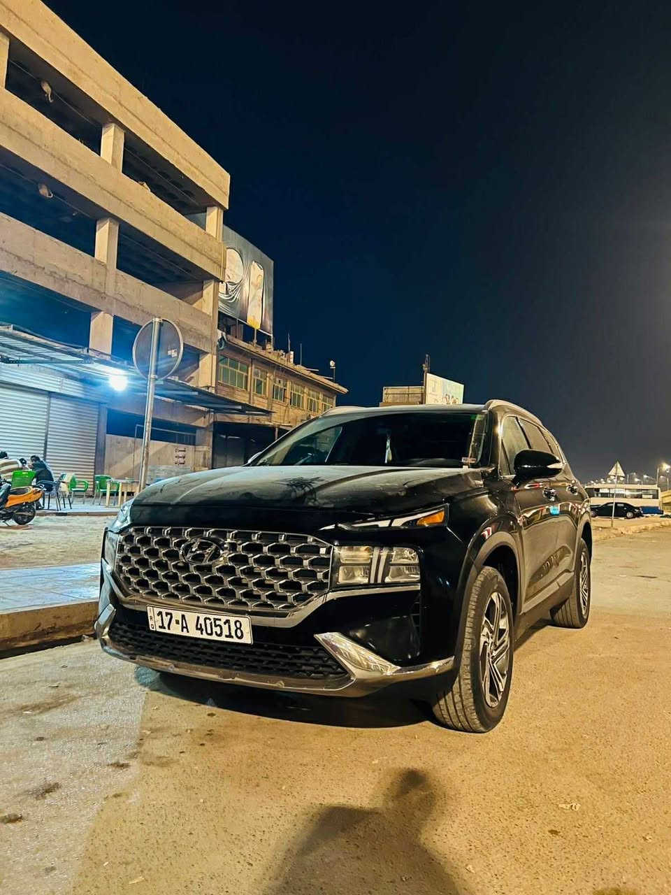 سلام عليكم
سنتافي موديل 2023  وارد امريكي السياره فول مواصفات
عده الفتحة مرقم مثنى بأسمي 
تبديل جاملغ وتصليح ربع البنيد بدون دواخل
كشن كهرباء الامامية
صندوك كهرباء 
كشنات حضن 
2500 محرك  4 سلندر 
تشغيل عن بعد
لد امامي LED
رادار امامي خلفي جانبي 
أنظمة قيادة 4 
‏comfort
‏sport
‏smart
‏snow
-- اطفاء ذاتي
اوتو هولد
مانع انزلاق
كير بيانو
تبريد منفصل 
تبريد قطعتين
فول تحكم استيرن جهتين
شاشة تدعم كار بلي  مع كامرا خلفية دوارة
مانع انحدار 
مانع تصادم امامي خلفي 
تحديد مسار قيادة آليه 
شفتات استيرن 
شاشة اعطال 
لدات امامي نهاري

منافذ شحن امامي خلفي 
وباقي المواصفات معروفة 
السعر على الرقم ***********
