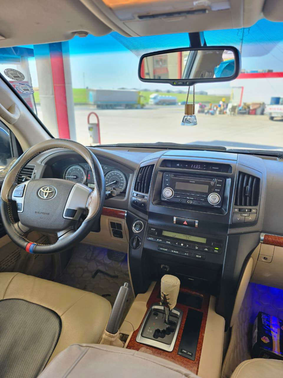 لند كروزر  موديل 2014. 
مواصفاات Gxr 
بدون صبغ وبدون تعديل  بدون بارد
محرك v6 
تحويل وغرامات بشرط 
رقم اربيل 
 سعر 425 ورقه ومجال  موقع اربيل 
وتساب *********** أربيل, العراق
