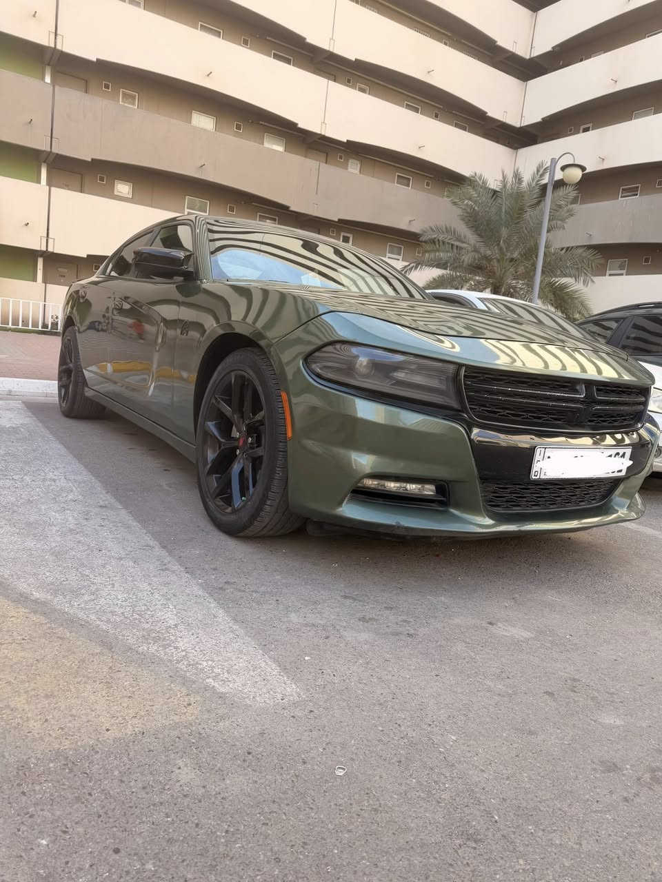 السلام عليكم للبيع چارجر لون مميز زيتوني 
موديل 2022 sxt
صور الحادث موضح بلمنشور
سياره جاهزه من كلشي 
تخم تاير جديد 
ادامه عامه 
ماشيه 79
بيها طخه عكس السايق مصلحه 
السعر 215
سكن بغداد شقق بسمايه
***********
