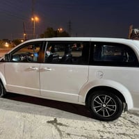 دوج كرفان للبيع فقط موديل ١٩ وارد امريكي صور الضرر موضحة بل منشور تصلي...