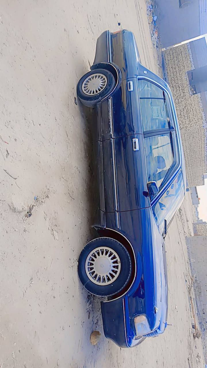 ارنب طويل للبيع نيلي مكفوله كص نغل ضربه والعيب الشرعي صبغ سنوية ال30 تحويل ثاني يوم شرط 
مكينه وكير حداديه جديد كرهبايهات تخم تاير تبريد كله تمام 
السياره احلا من الصوره  ***********
السعر 78 وبي مجال
