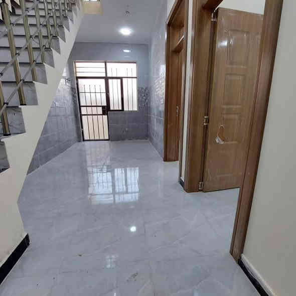 📍 بيت للبيع – فرصة ذهبية للسكن والاستثمار!
🏢 شركة الجود للوساطة العقارية

للبيع دار زراعي – سند ٢٥ جاهز للسكن، موقع هادئ وراقي… بيت نظيف ومتكمل ومناسب للعوائل الباحثة عن الراحة والمساحة الإضافية 🌿

✨ تفاصيل العقار:
🏡 المساحة:

مساحة بناء ٧٥ متر

ويّاها ١٥٠ متر تشجير مثبت بالسند (حديقة جاهزة للتشجير والزراعة)

🏠 مواصفات البيت:

طابق ونص

غرفتين نوم

٢ خدمات صحية

مطبخ

خدمات كاملة ١٠٠٪

💡 البيت جاهز للسكن الفوري بدون صيانة، ومناسب للعائلة اللي تدور على الهدوء والمساحة والخصوصية.

📞 للاتصال فقط: ***********
💬 للاستفسار واتساب: 077502

---

🔥 لا تفوّت الفرصة!
العروض المميزة ما تبقى طويل… احجز موعد للمعاينة الآن وشوف البيت بعينك. الجودة تِشهَد بنفسه

#بيت_للبيع #عقارات_العراق #عقارات_بغداد #شركة_الجود #وساطة_عقارية
#بيع_وشراء #بيت_فرصة #دار_للبيع #عروض_العقارات #حديقة #سند25
