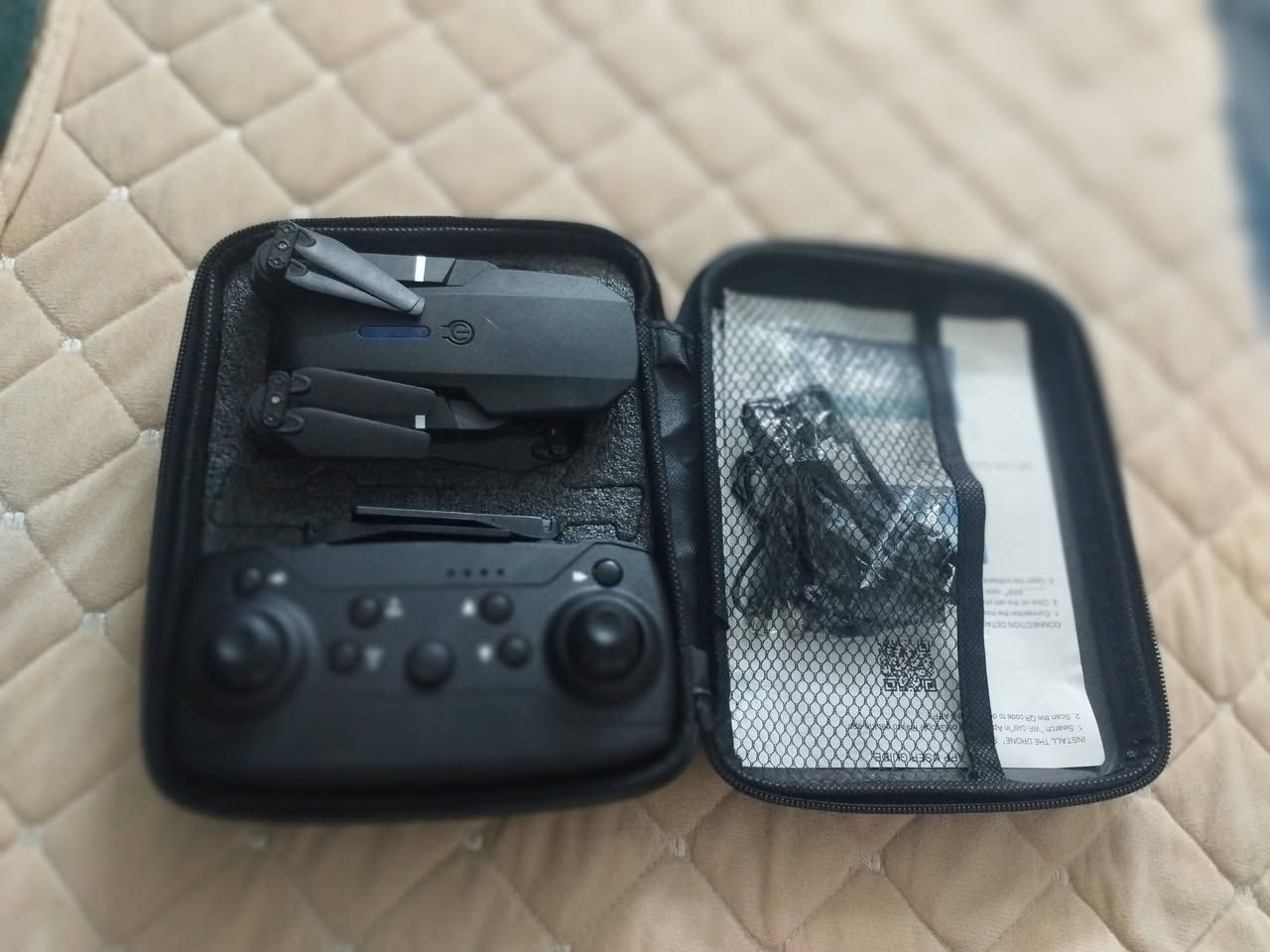 سلام عليكم طياره جراند للبيع سعرها 25,0000 من يريد خليه يتصل على هذا الرقم***********
