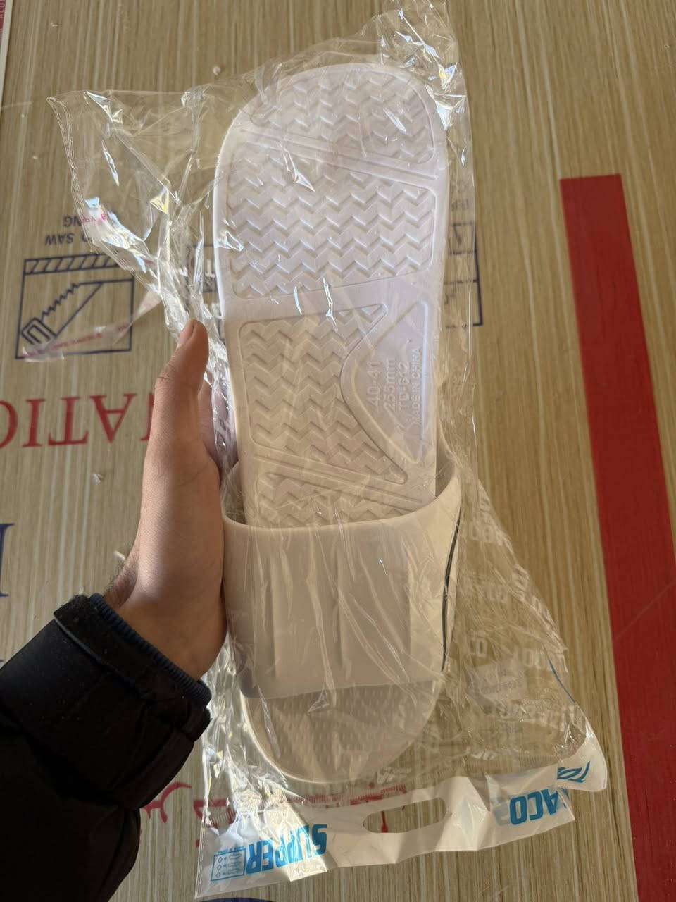 لاستيك  رجالي + شبابي + ولادي + نسائي قياسات كامله 
اسعار جملة ورخيصه تنافسية 🔥 متوفر توصيل تواصل واتساب ***********
