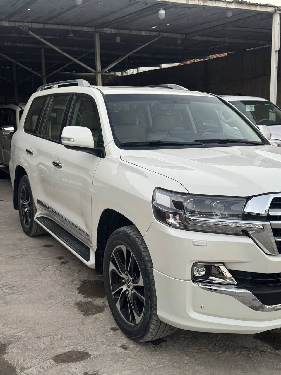 السلام عليكم
سياره جديد بل باكيت 📦
شركه ساز باب اول 
لاندكروز  كراند تورنك فول مواصفات 
2019 v6 
SAS   شركه  
فوول مواصفات 
كاميرا 
🌷كيجات لكزز 
🌷شاشات عدد ٣ بلاد 
🌷كشن سايق ٣ دكم 
🌷جلد بلاد ي
🌷كاميرا 
🌷زراك لايت 
🌷حساسات امامي خلفي 
🌷صندوك كهرباء 
٥ بصمات
 دوسات ليزريه
مراييه جنبيه قلاب
سلايد
شغال
كشن سكن كهربائ
يشاره لكزز
لايت زينون اوتو
سيار فوول مواصفات
باقي مواصفات الكراند تورنك المعروفه 
سياره رقم  بغداد سنويه جديده
تحويل مباشر 
مكانها  النجف 
 مكفوله بدون الصبغ   بدون شخط بدون كلشي كفاله عام 
السعر المطلوب 515ومجال بسيط  
رقم الهاتف ***********
