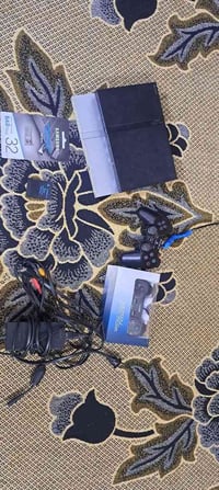 بلي 2 نظيف جدا اختيار اللون اسود او فضي مع يدة التحكم الاصلية صاير بي ...