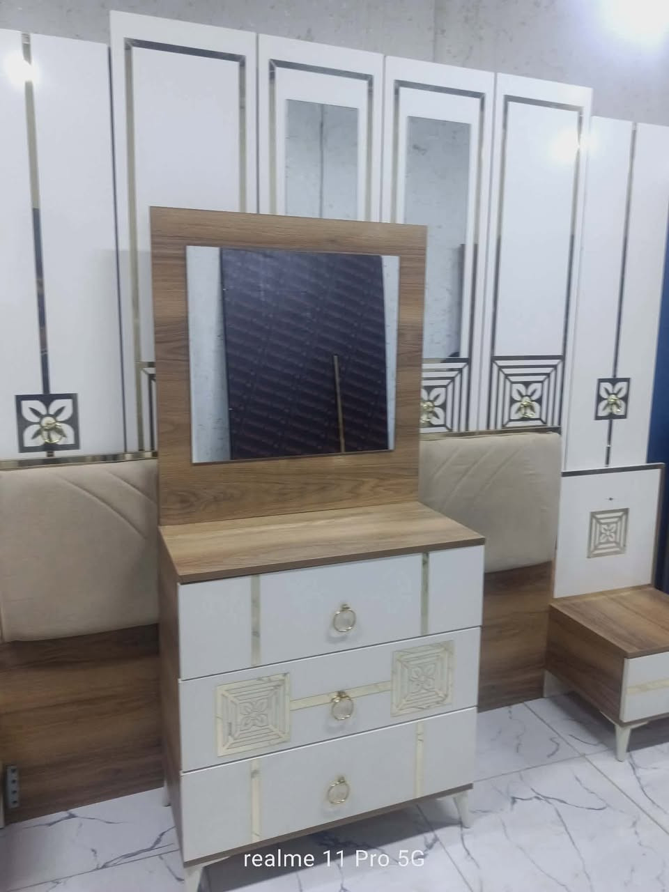 غرفة نوم تركي مستخدم😍💥 
 نضافة95💯
عدد القطع / 5
نضام / ابواب 🦋✨
سعر / 450🤍✨
شد ونقل داخل بغداد مجاني🛻
يوجود توصيل محافضات


**إذا كنت صاحب هذا الإعلان وتريد حذفه لأي سبب، رجاءا أرسل رسالة إلى الدعم الفني**