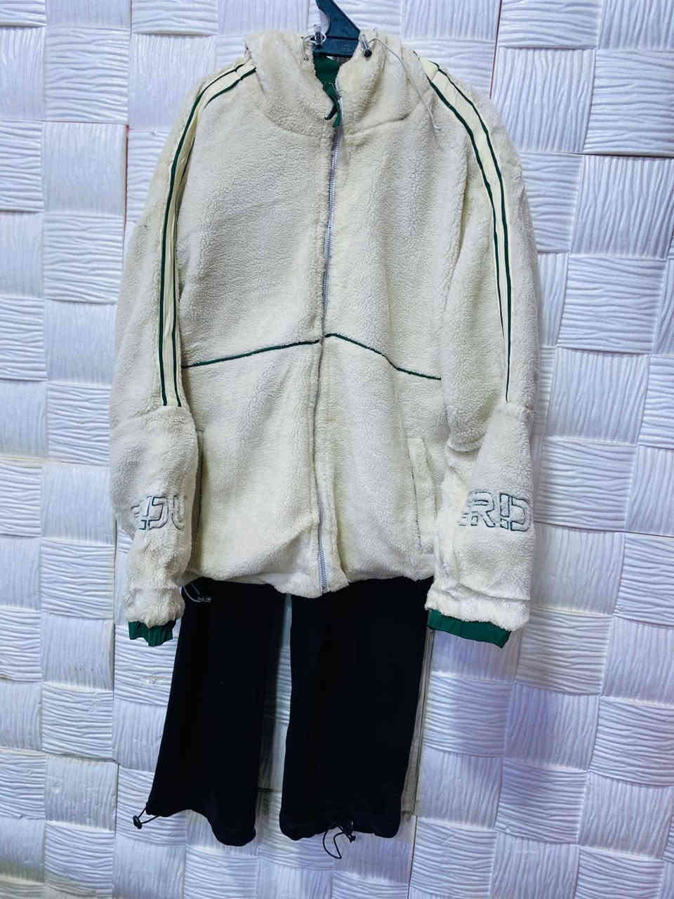 يمنه كلشي مميز وراقي ✅️🤍
سيت كامل.⚜️قمصله+بجامه🪐
السعر (8000)$فقط 💵🤎
بلاش البلاش عروضنا مستمره بانسب الأسعار 💞 الموقع <هيت> حي الإطفاء مقابل اعداديه التجاره 🔱
للحجز والاستفسار..***********
