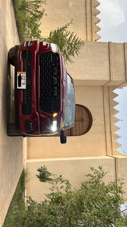 ‎السلام عليكم
Dodge RAM  2025 الشكل الجديد

V6  3600 
‎✅المواصفات : 
رادار امامي وخلفي وحساسات امامي وخلفي
‎شاشة وسطية كبيرة كاري بلي واندرويد اوتو
‎نقاط عمياء 
‎كاميرا خلفية  
‎تشغيل بصمة (stop/start)    
‎كير اوتوماتيك 8 سرعات  
‎تحكم ستيرن 
‎مثبت السرعة 
‎نظام توفير الوقود eco mode
‎نظام مانع الانزلاق و الثبات
‎عداد المسافة / 6 الف فقط اخت الزيرو
‎سيارة باب سكن صبغ فقط بدون تبديل بدون ايرباك بدون
‎ اي ضرر داخلي
‎الموقع / بابل الحلة
مرقم اربيل كامل باسمي هزة وسنوية جديد
تحويل مباشر
***********
