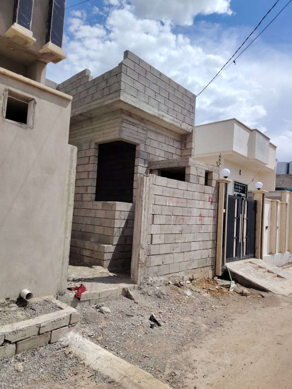 هيكل للبيع العنوان القوسيات قرب المدرسه الصينيه 🏤المساحه ١٠٥ متر ➡️شارع تبليط خدمات كامل ➡️ غرفتين نوم
الاستفسار على الرقم 📲***********
***********📲
هيكل للبيع العنوان القوسيات قرب المدرسه الصينيه 🏤المساحه ١٠٥ متر ➡️شارع تبليط خدمات كامل ➡️ غرفتين نوم
