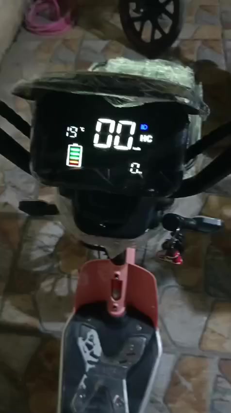 سلام عليكم شحن لون وردي اربع بطاريات 
للبيع شحن موديل 2023 تاير خلفي جوبلس بلوتوث وقفل تاير وقفل كشن وتشغيل عن بعد وحساس مال سرقه ومنفذ مال شحن للموبايل شرط نضافه العنوان كركوك حي الواسطي السعر 200 قفل قفل وبدون مراوس فقط بيع


**إذا كنت صاحب هذا الإعلان وتريد حذفه لأي سبب، رجاءا أرسل رسالة إلى الدعم الفني**