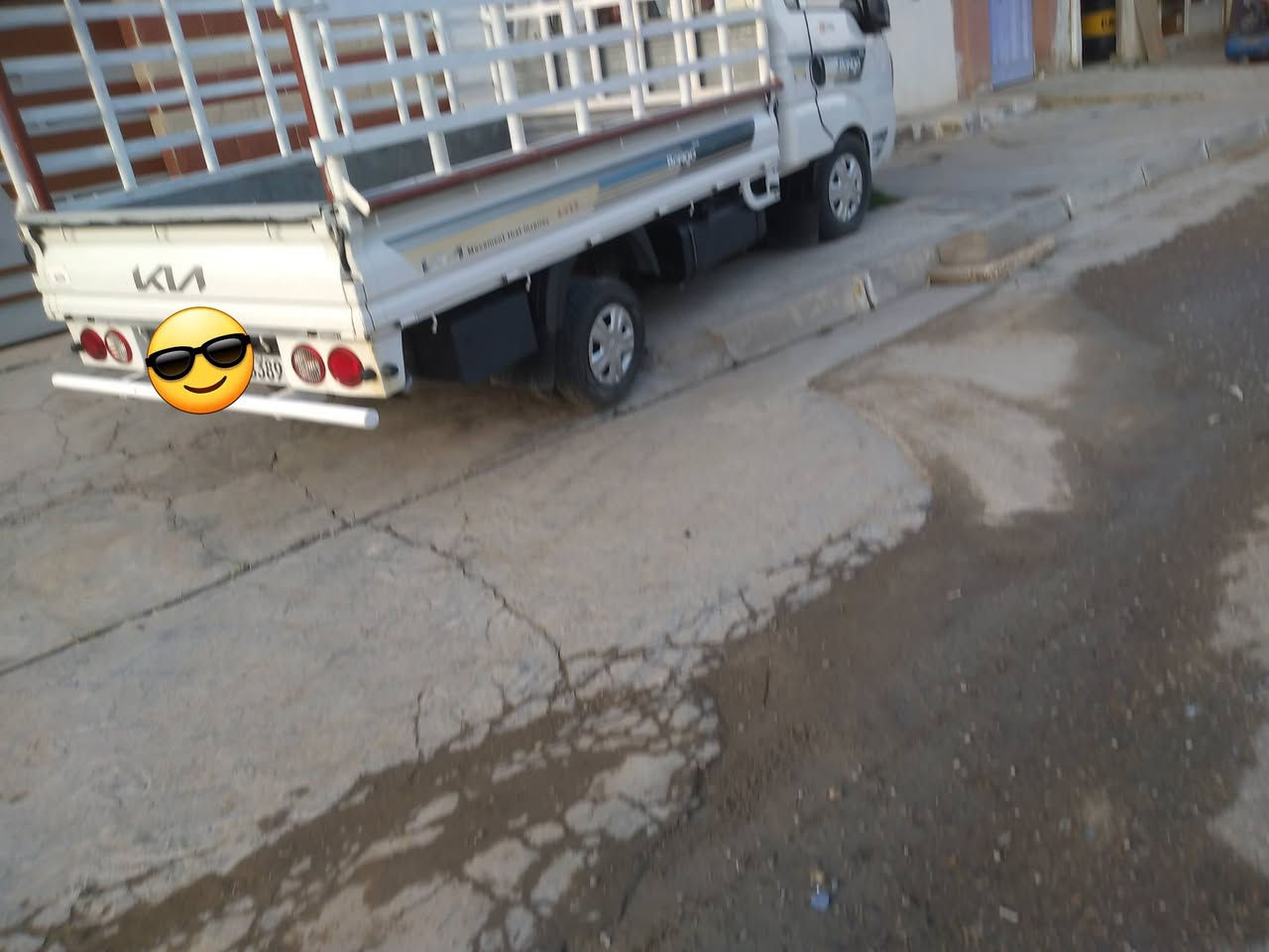 السلام عليكم.للبيع نظيفة كلش بأسمي رايحه ١٤٨ وبيه محال للشراء تخم تاير بطارية جديدة للإستفسار ***********
