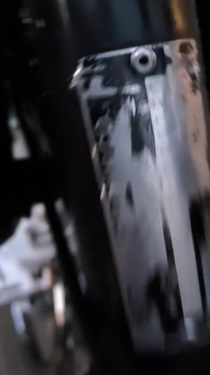 سلام عليكم دراجه نامه تعمير شاصي ارشا مديل 16 تعميرة 25 كلة اصلي السعر 750 وبيها مجال الرقم *********** فقط وتساب مكاني بغداد حي بتول
