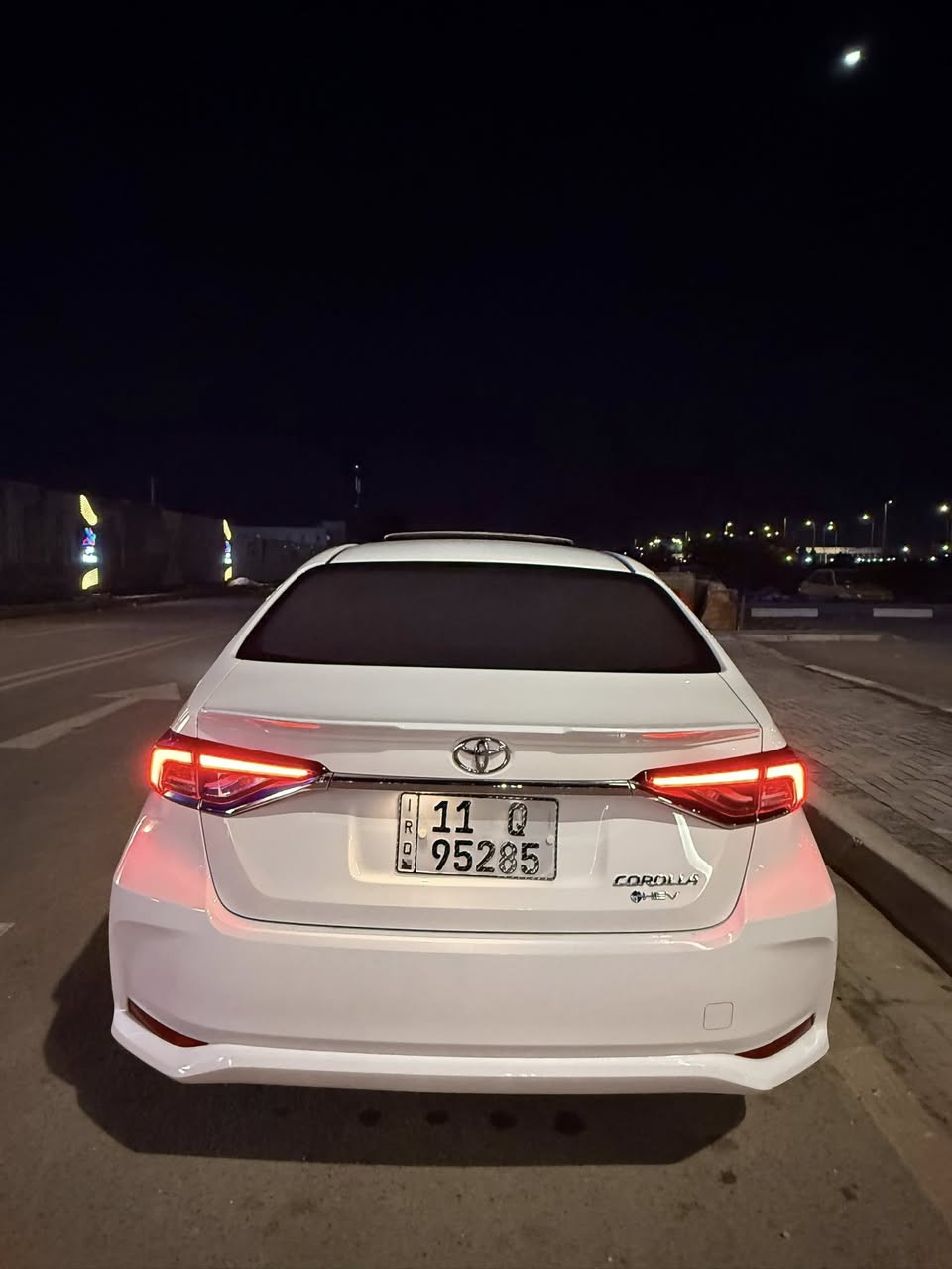 السلام عليكم
كورلا هايبرد 24 مكفوله
ماشيه 31 السياره على وضع الشركه
فول جلد اسود وكشن كهرباء 
مكاني بغداد 
السعر  145 وبيها مجال قليل
***********
