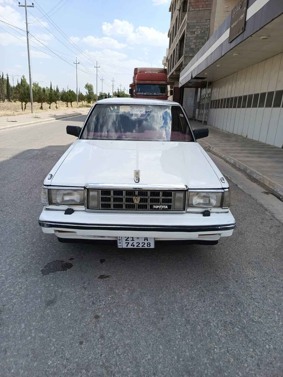 سوپر مۆدیل 1987
گیرئوتوماتیک 

گیرومحرک بشرط لاسرف لاصوت ولابوغار

رقم سلیمانیە رقم اصلی ئسولی جدید حتی 2031

براد هزە جدید تحویل مباشر نفس الیوم بشرط

صدر جدید 

اربع تایرات جدید 

کاهربایات کل شغال 

سیارە بدون صرب 

گزوز جدید پاور مال ئیستوپ جدید 

سعر 45 ورق 

مکان چم چمال قریب عل کرکوک

*********** بی واتساپ 

***********
