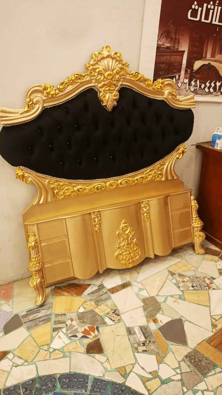 جربايه مصريه خشب زان نفرجديده غير مستخدم طلاء حراي وتوجد الوان السعر 200 للحجز *********** بغداد, العراق
