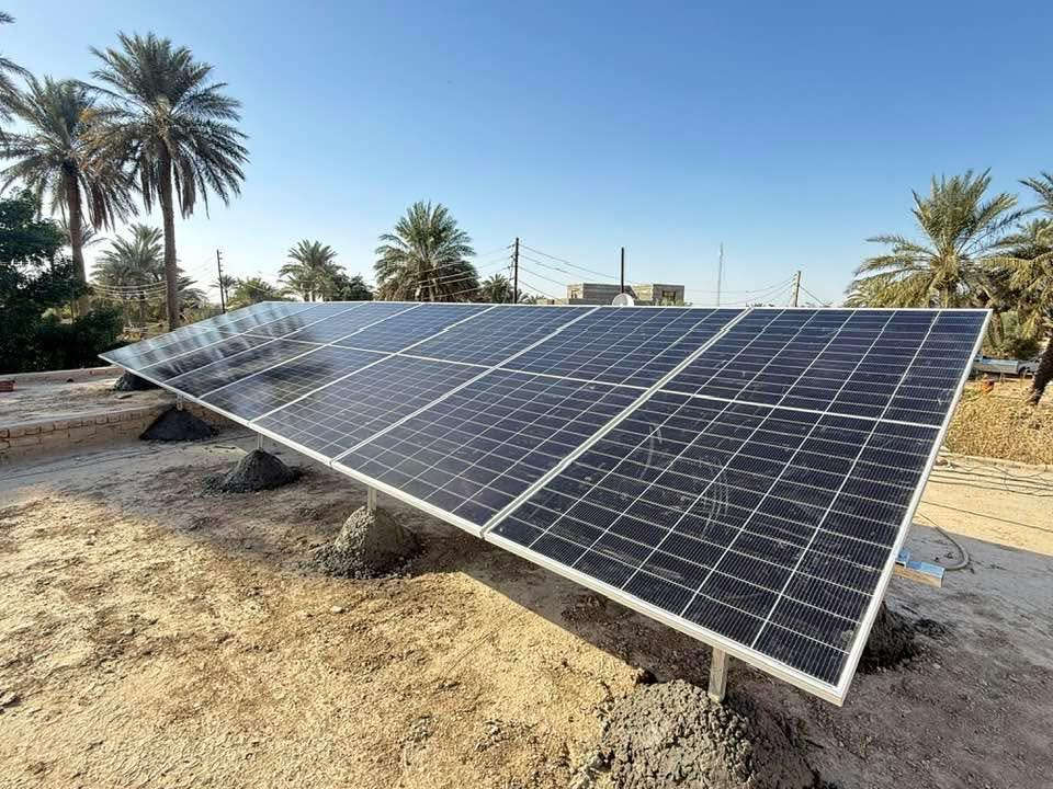 على بركة الله 💪☀️
تمّ تجهيز وتنصيب منظومة طاقة شمسية  في الديوانية-سومر 
في بيت الأخ عامر عواد الصالحي 
منظومة 16 أمبير نهاري 16 ليلي  صُمّمت لتغطي الاحتياج اليومي بكفاءة عالية واستقرار تام ⚡

✔️ مواصفات فنية عالية
✔️ استخدام أجود المواد العالمية
✔️ ضمانات حقيقية ومكتوبة
✔️ تنفيذ بدقة واحترافية عالية
✔️ العمل تحت إشراف كادر هندسي متخصص

لأن الطاقة الشمسية مو مجرد ألواح…
هي راحة، أمان، واستثمار ذكي للمستقبل 🌍
إذا تحب تخلص من انقطاع الكهرباء وتريد شغل مضمون 

تواصل ويانا وخلي الشمس تشتغل عنك ☀️🔥
مهندس عباس:***********
مهندس حمزة:***********
