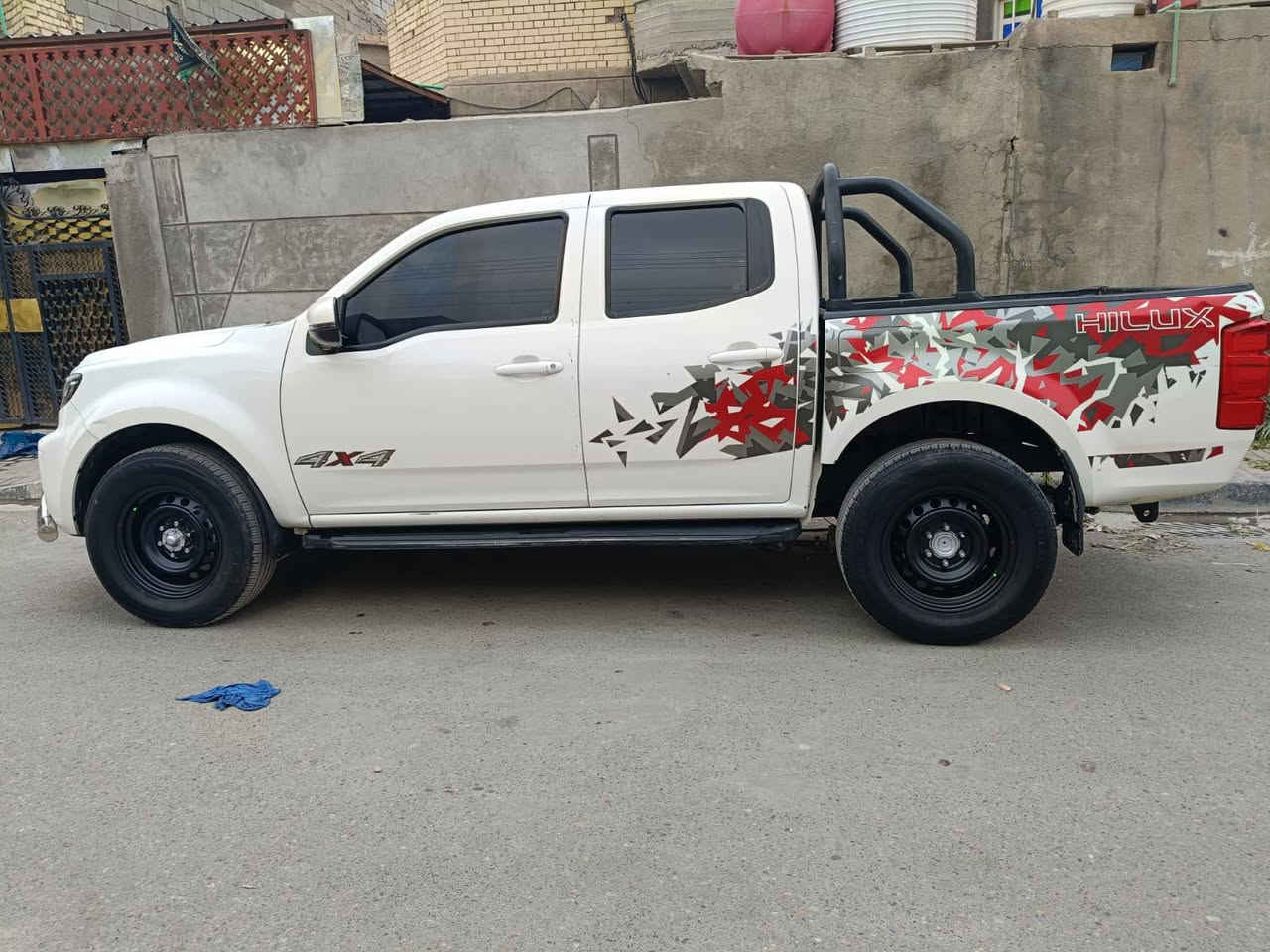 سلام عليكم سياره البيع مديل21بيها طخه بلبيبان وبيها ضربه بلمدكر المامي وبيها خيط تبخير توه بادي السعر 110 ابيهمجال  الاتصال *********** الي ماحصلني علة الشريحة عندي وتساب
