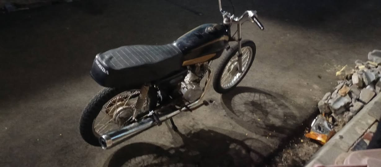 سلام عليكم للبيع اوراق موديل 16 بوري الرفيع اوراق كامله الدراجه جاهزه لا تبخير ولا نضوح المكان شطره ‏‪***********‬‏ الشراي يتصل و الخاص مفتوح
