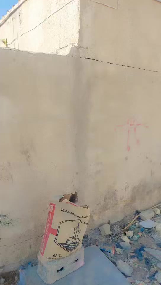 السلام عليكم
بيت ١٠٠ متر
بحي طارق ١١٠ شارع السدة 
للبيع 
السعر ١٥ مليون
***********
