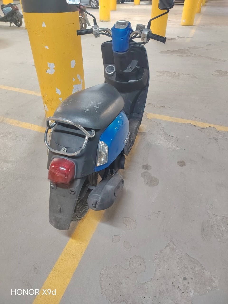 ماكس بوليسي صار جم يوم نازله من الحياويه
كله بلادي ومختمه شرط الفحص  شرط الفحص  شرط الفحص

كربلاء الحر قرب اسواق المائده  

السعر واحد و100 وبي مجال 

الدراجه مو بس نضيفه فوك النضيفه 

وكلشي بيهه بلادي 

اشتريتهه واحتاجيت فلوس يشهد  الله


**إذا كنت صاحب هذا الإعلان وتريد حذفه لأي سبب، رجاءا أرسل رسالة إلى الدعم الفني**