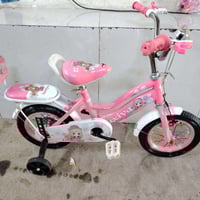 باسكيل حجم 12 شرط نظافه بدون اي عيب شلونه بل صوره هيج سعره 25 نهايته و...