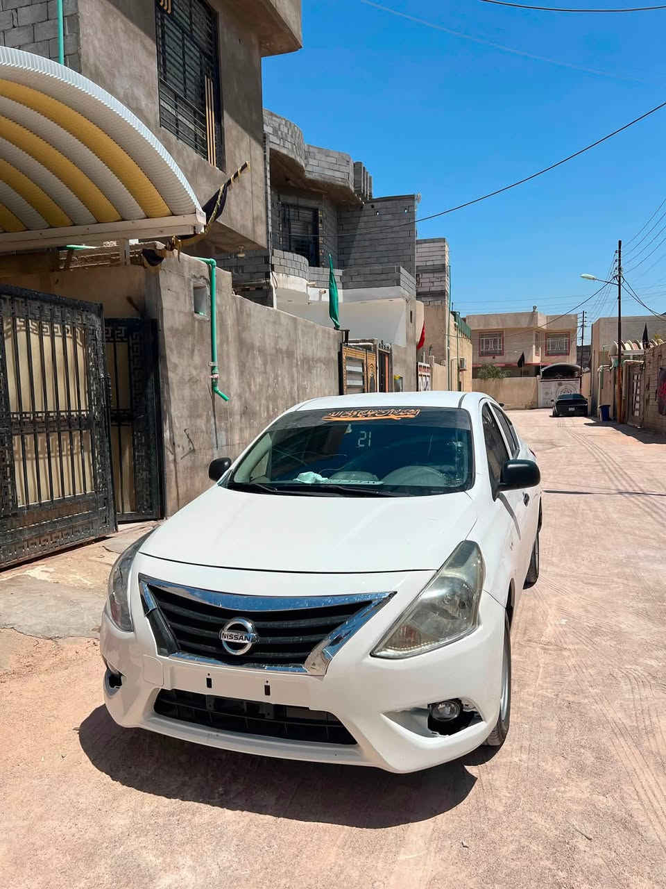 نيسان سني هندي 2020
رقم بصره اقصاد ستقطاع مباشر باقيلها ٤ اشهر وينتهي اقصادها تصير حرة 

حادثها صندوك ماواصل للحوض + مبدل بيها جاملغ امامي وبنيد وبيها طخات شوف العين 
ماشيه ١٧٥ 
السياره تبريد حدادة كير محرك كفاله 
السعر ٨٥ وبيها مجال بسيط 
مكاني بصرة 
***********
