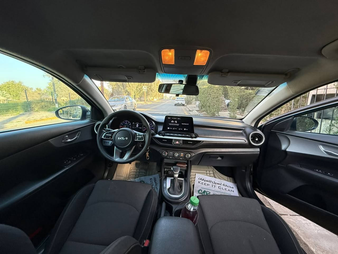 السلام عليكم 
كيا فورتي 2023 رقم بغداد تحويل ثاني يوم  بدون ايرباك حادث دعاميه خلفيه فقط سياره جديده ماشيه 60 ستخدام شخصي مال بيت 
مواصفات : مكينة 2000 دوش / شاشة كبيرة / كامرة دوارة / رادار تعديل مسار / اوتو بريك / رادار 
 / مود درايف / تحكم ستيرن / كروس سرعة / ويل كب / مانع انزلاق / كار بلاي بلوتوث / اواكس / USB 
السعر 155 وبيه مجال حك الجيه 
مكاني الكاظمية 
للتواصل والاستفسار***********
