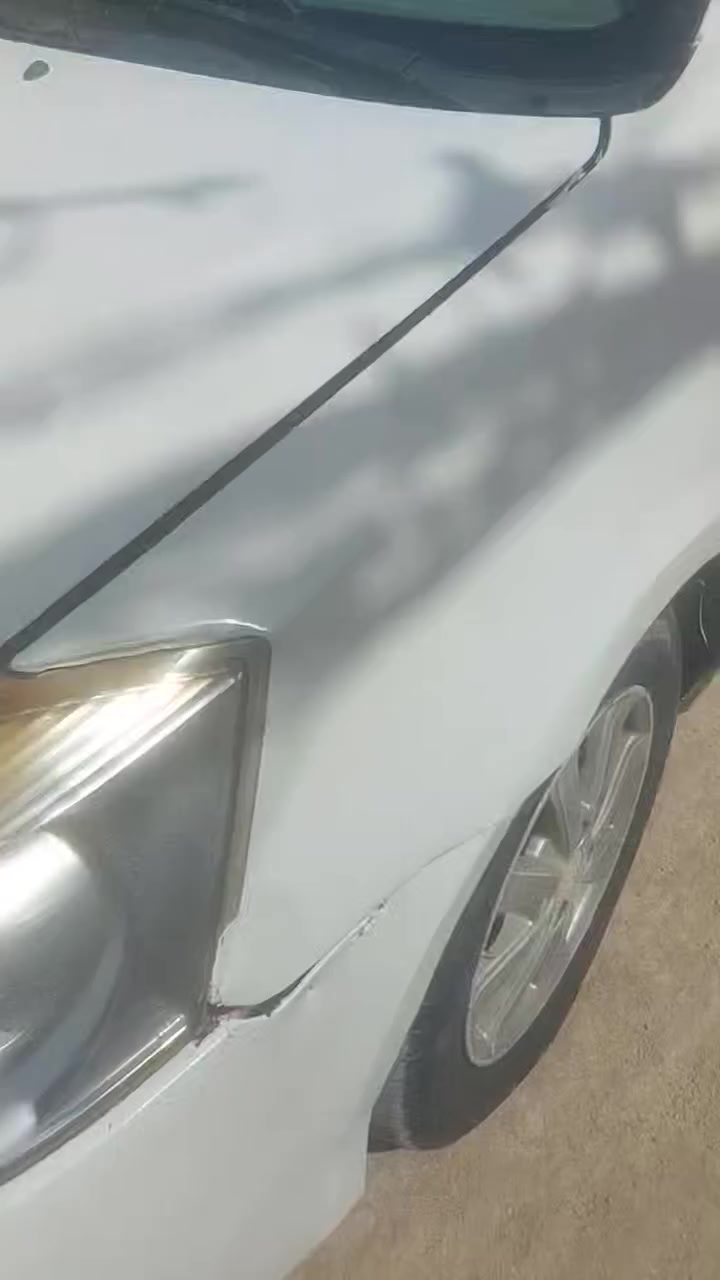 من رخصة الادمن 
جيلي موبل للبيع السعر 30ورقه وبيها مجال سياره جديده كير عادي محرك جديد العنوان كوفه 
سياره بيها بيها قاصرين بنت مزوجه تريد تحويل تريد وكاله للاستفسار ع ***********وساب مراوس ترهم حسب القناعه 
@إشارة
